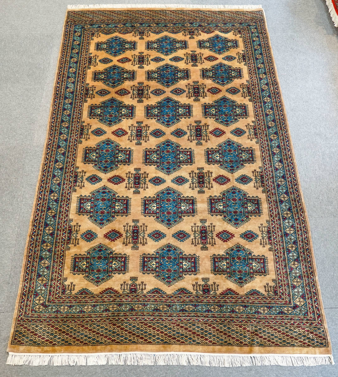 パキスタン手織り絨毯　ウール　 リビングラグ size:248×150cm