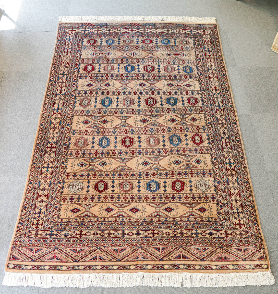 パキスタン手織り絨毯　ウール　 リビングラグ size:223×154cm_画像1