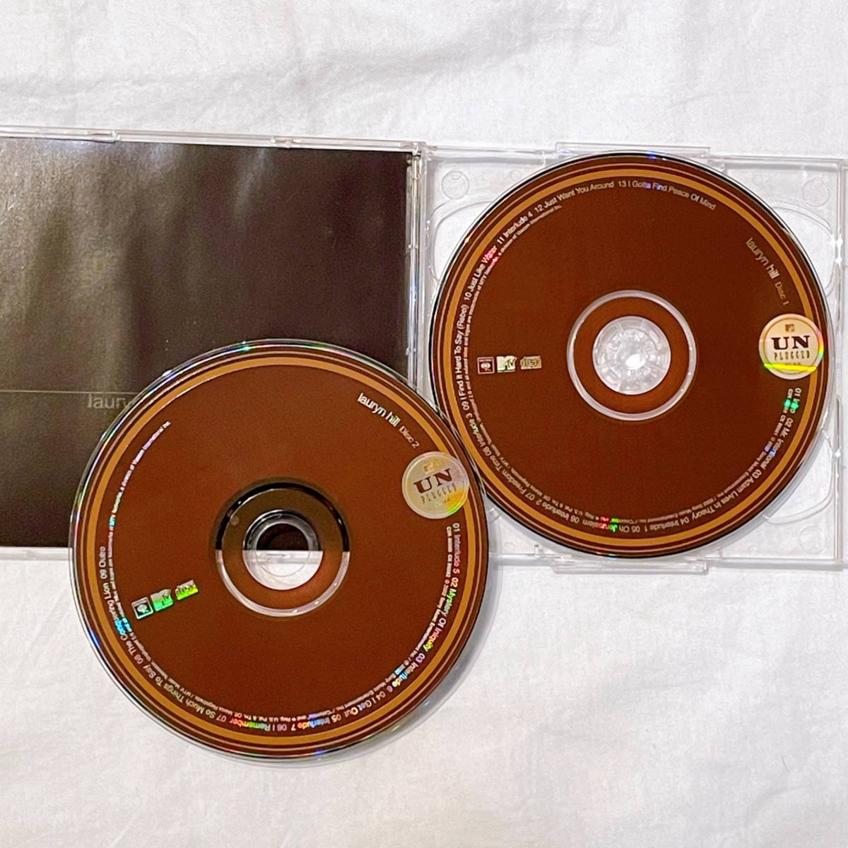 Lauryn Hill「Unplugged」ローリン・ヒル「アンプラグド」ライブ 2枚組 CD MTV 中古 アメリカ購入 R&B ソウル ギター弾き語り アルバム_画像4