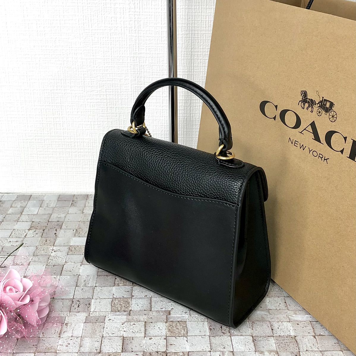 ☆新品・未使用☆COACH ハンドバッグ ショルダーバッグ バックル ブラック_画像2