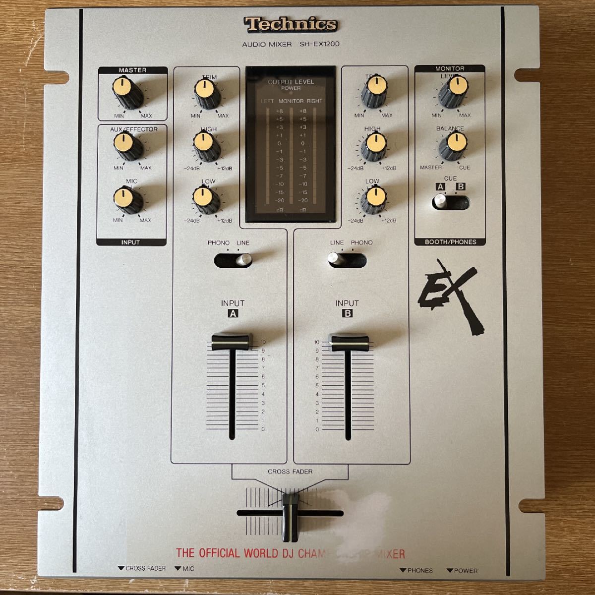 人気TOP Technics SH-DJ1200 動作確認済み クロスフェーダー未使用品