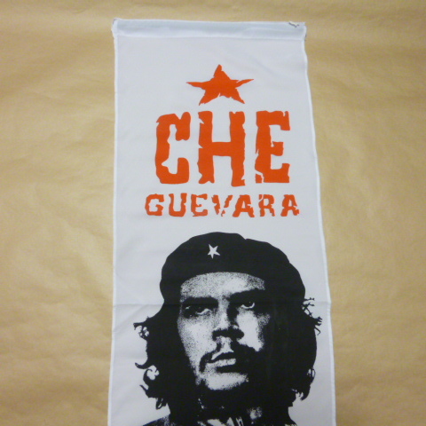 新品 ロング フラッグ チェ・ゲバラ CHE GUEVARA 革命家 アルゼンチン　キューバ タペストリー チェゲバラ 壁掛け ホワイト 白_画像2