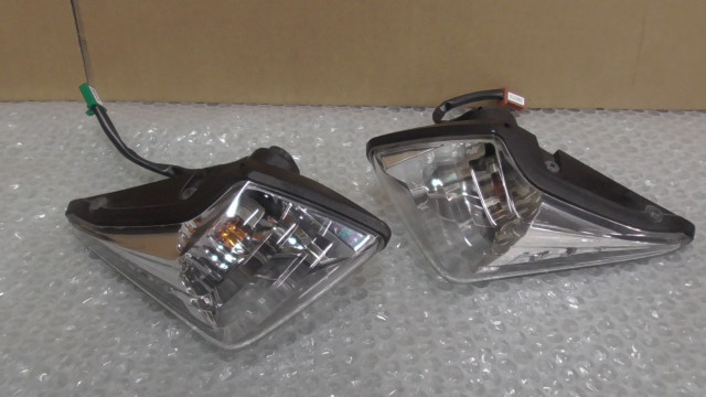 マジェスティS SG28J-040xxx の リアウインカー 左右 *1646358623 中古