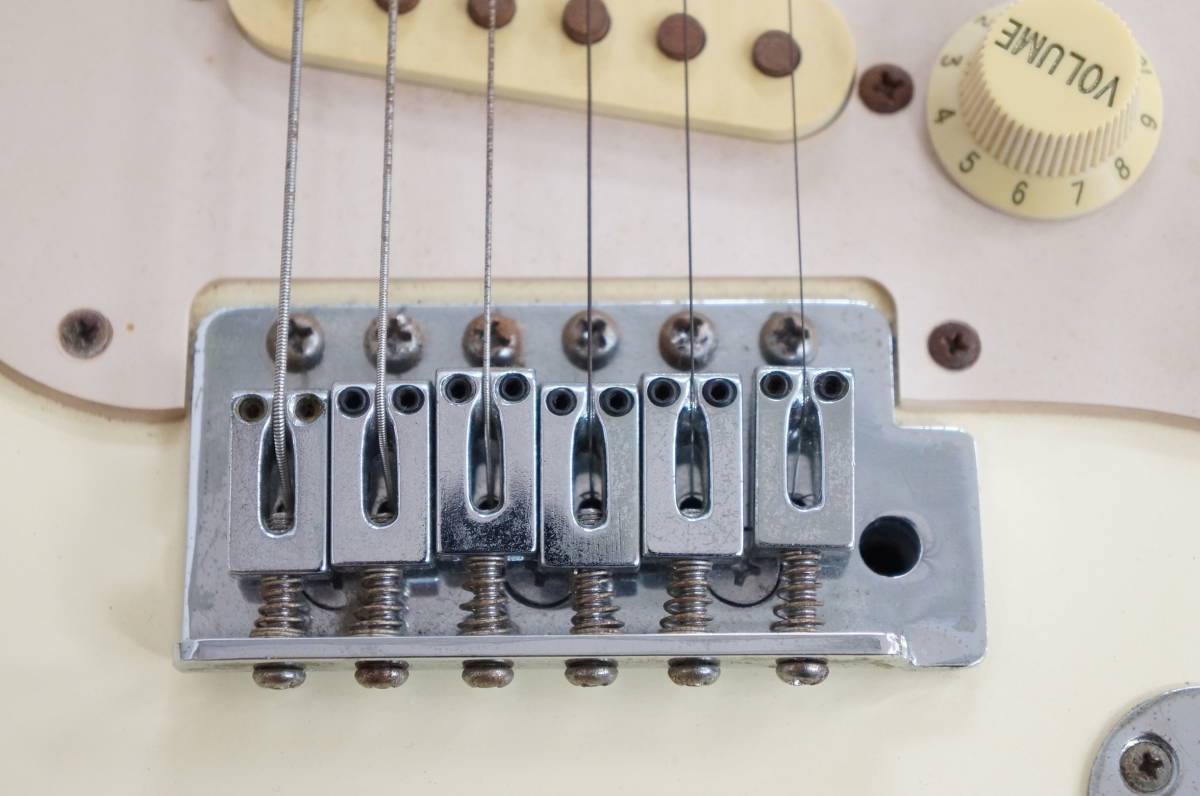 Fender フェンダー Squier スクワイア BULLET STRAT ストラト エレキギター 弦楽器 ソフトケース付き 8406231801_画像3