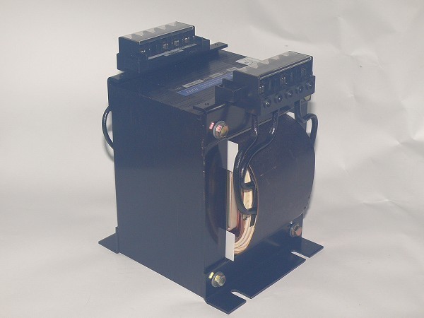 Yahoo!オークション - 東洋技研 トランス 2KVA 2000VA 20A 単相 Yahoo!オークション - 東洋技研 トランス 2KVA 2000VA 20A 単相