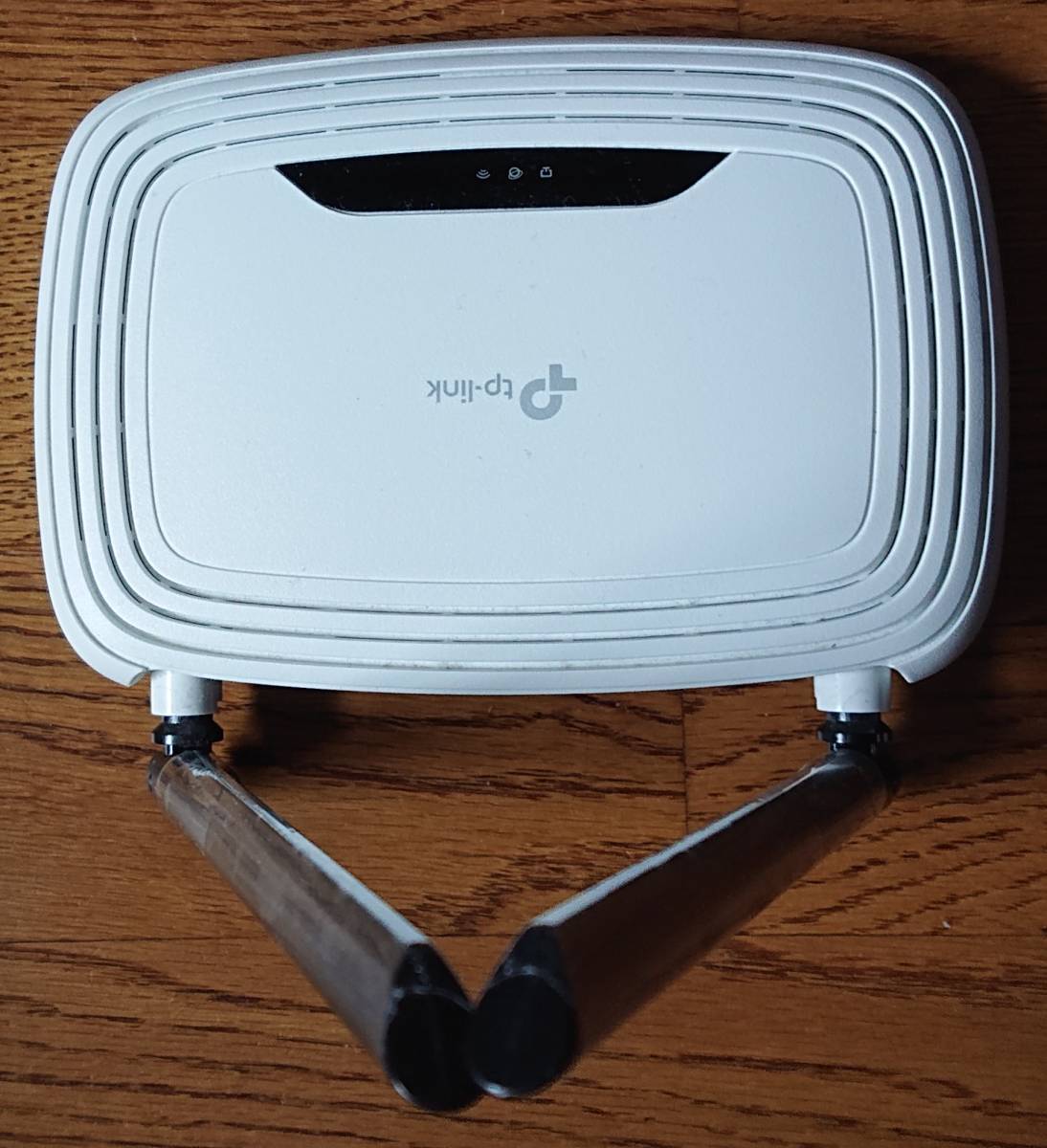 無線LANルーター　TP-LINK　TL-WR841N　300Mbps　（推奨利用環境：戸建て－２階建て、マンション－３LDK、利用人数－４人）