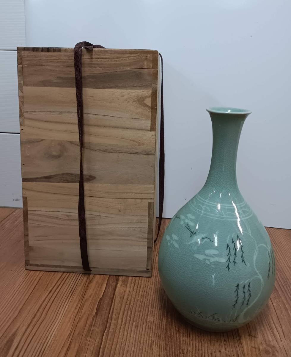 海外輸入 高麗青磁花瓶 ecousarecycling.com 海外輸入 高麗青磁花瓶 ecousarecycling.com