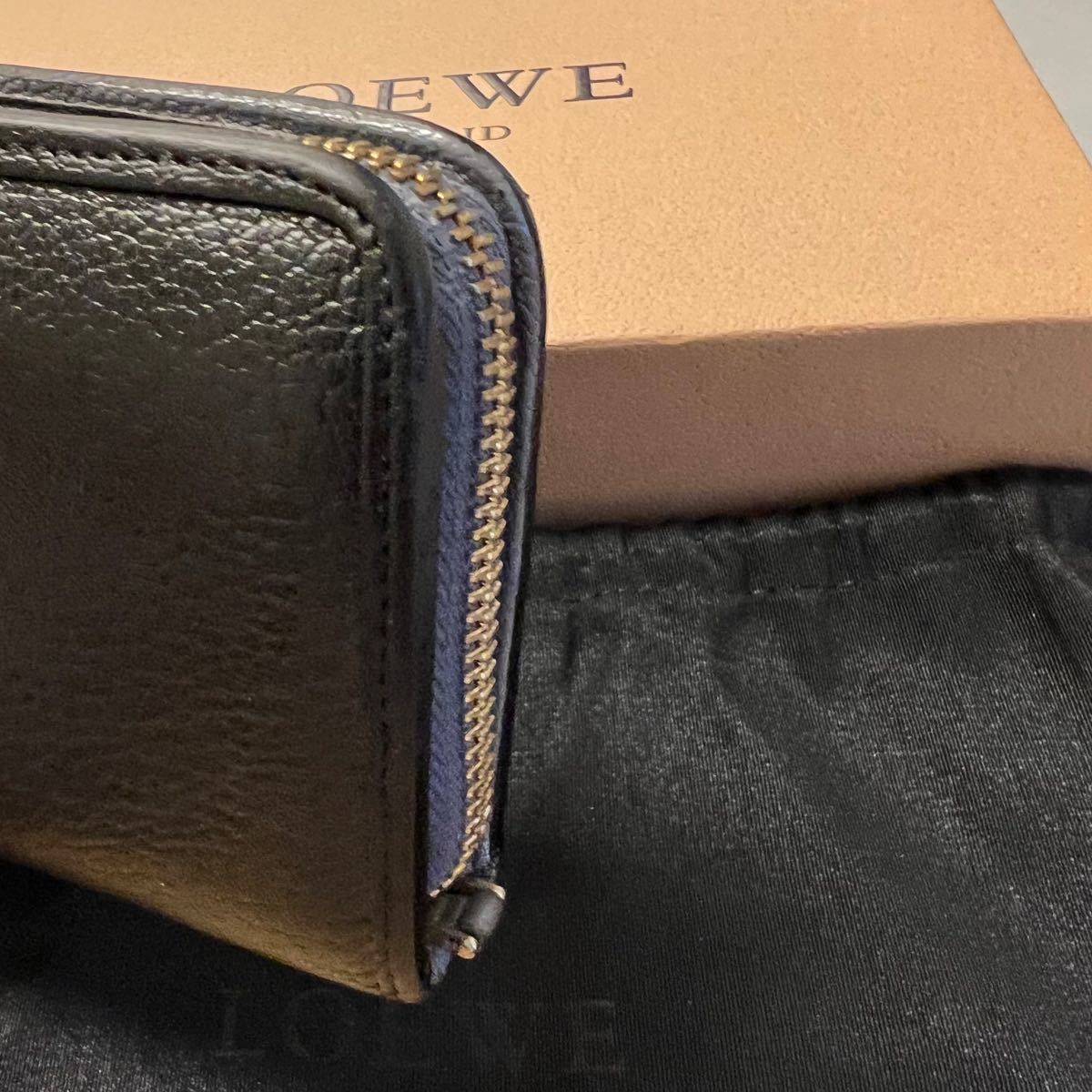 未使用に近い! ロエベ LOEWE 財布 長財布 アマソナ ラウンド