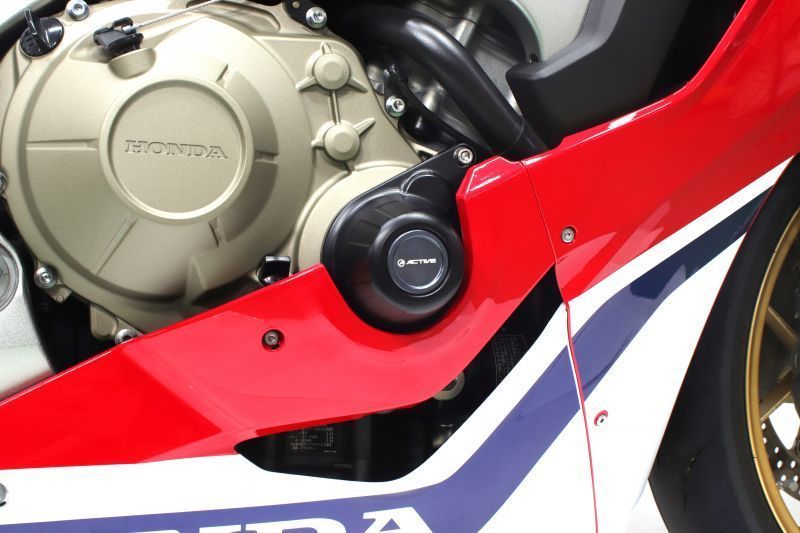 ルマイト CBR1000RR/SP（17年） バイク用品・パーツのゼロカスタム - 通販 - PayPayモール フロントアクスルプロテクター  ファンネルタイプ アルミ/レッド AGRAS（アグラス） フロントア