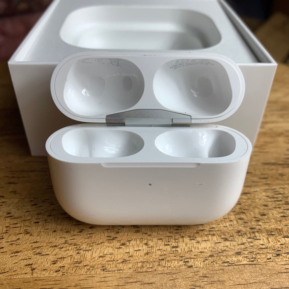 AirPods Pro 充電ケース 純正品 ケース エアーポッズ プロ｜Yahoo