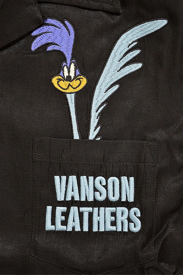 直売割引品 vanson×LOONEY TUNESコラボ レーヨン半袖シャツ◆vanson ブラックMサイズ LTV-2209 バンソン ヴァンソン 刺繍 コヨーテ バイカー