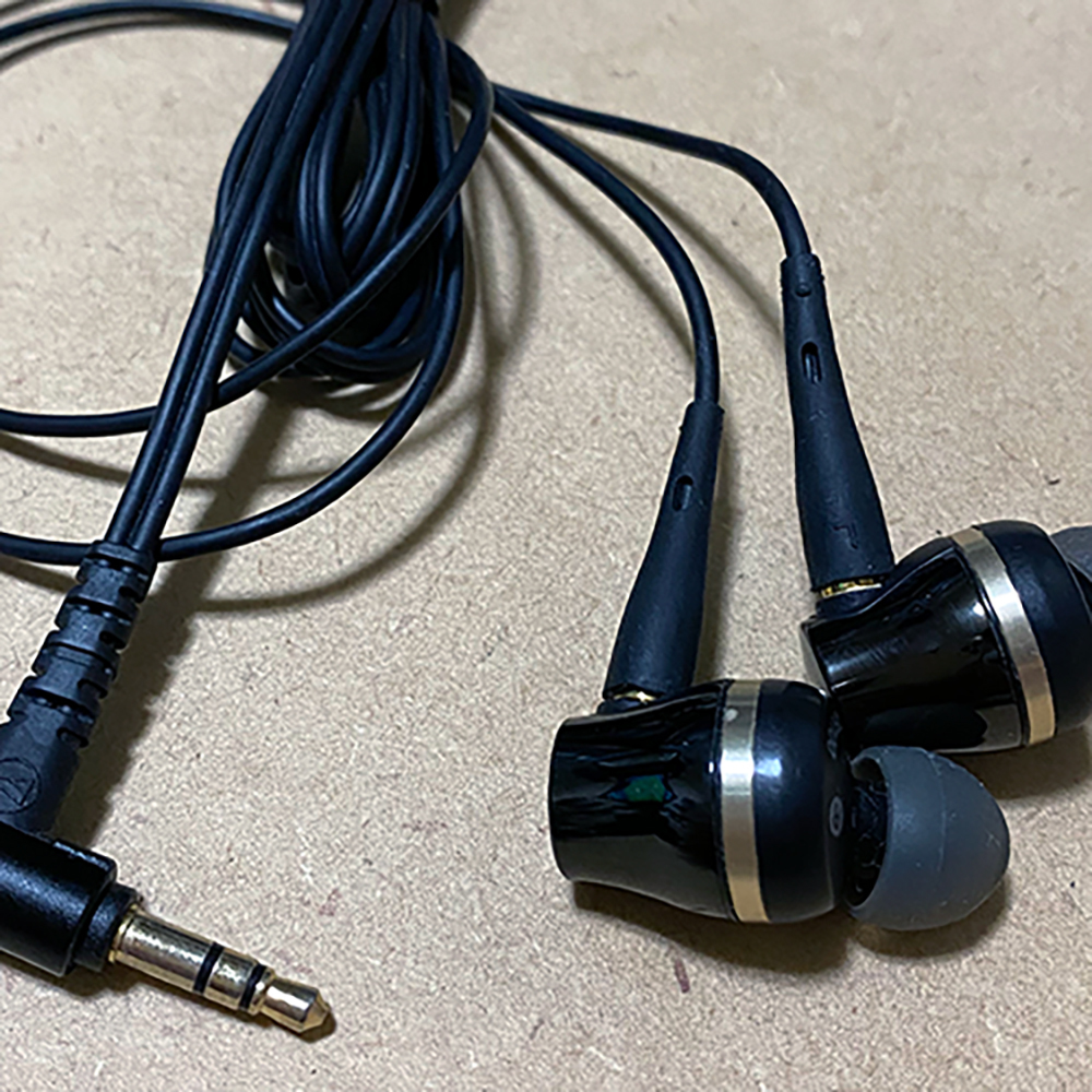 audio-technica ATH-CKR100 インナーイヤーヘッドホン オーディオ