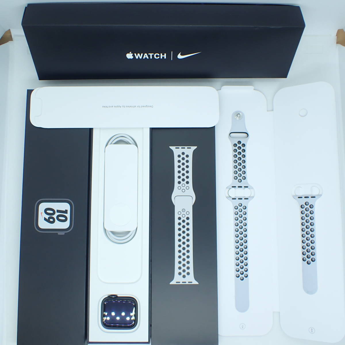 今季ブランド Apple Watch Nike SE GPS モデル 40mm ecousarecycling.com