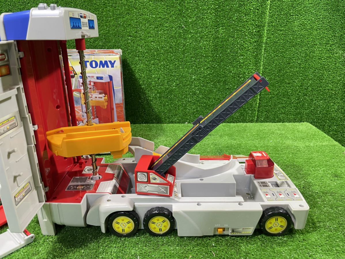 Yahoo!オークション - 4949 トミカ 緊急発進 マグナムファイヤー Yahoo!オークション - 4949 トミカ 緊急発進 マグナムファイヤー