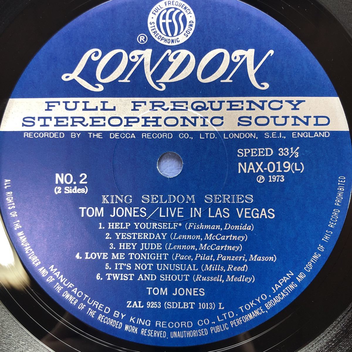 U... включено LP Tom Jones ... *  ... ... *  ... *  ... Vegas  ... пиджак   пластинка  5 шт.   вышеуказанное   выигрыш лота  ... доставка бесплатно 