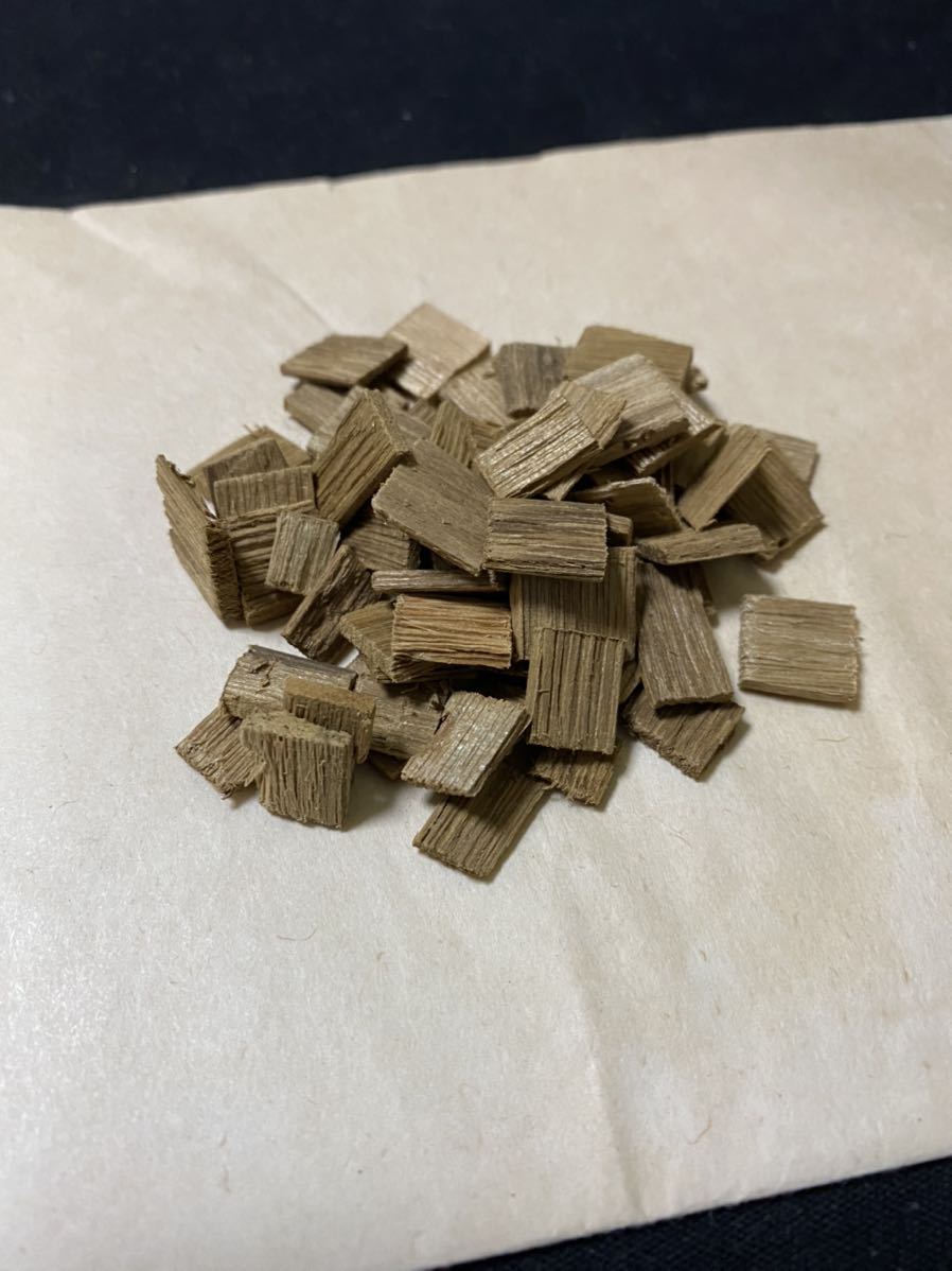 いつでも送料無料 沈香木 角割木片 約280g 伽羅 沈香 白檀 香木 タニ