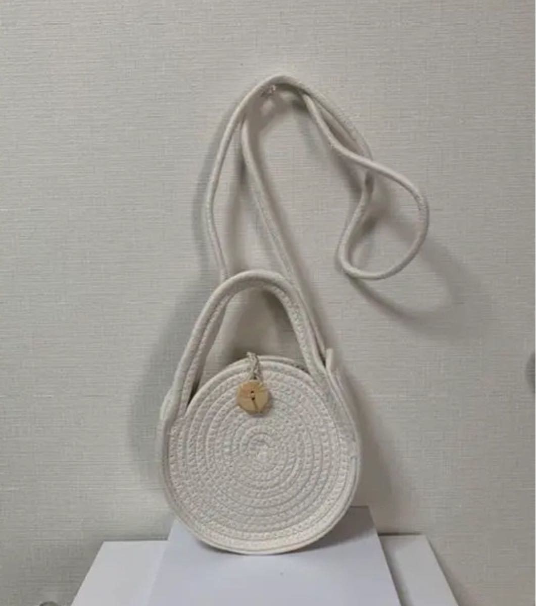 レディースバッグ ミニショルダーバッグ 編みバッグ  2wayハンドバッグ　凄く可愛いデザイン