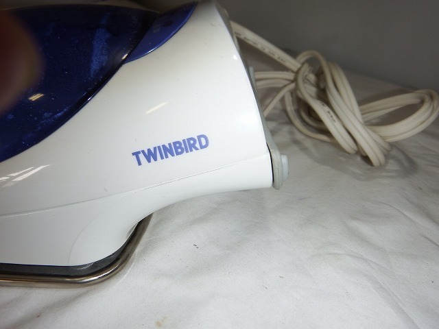 *TWINBIRD Twin Bird энергия паровой утюг SA-4861 б/у [180705]