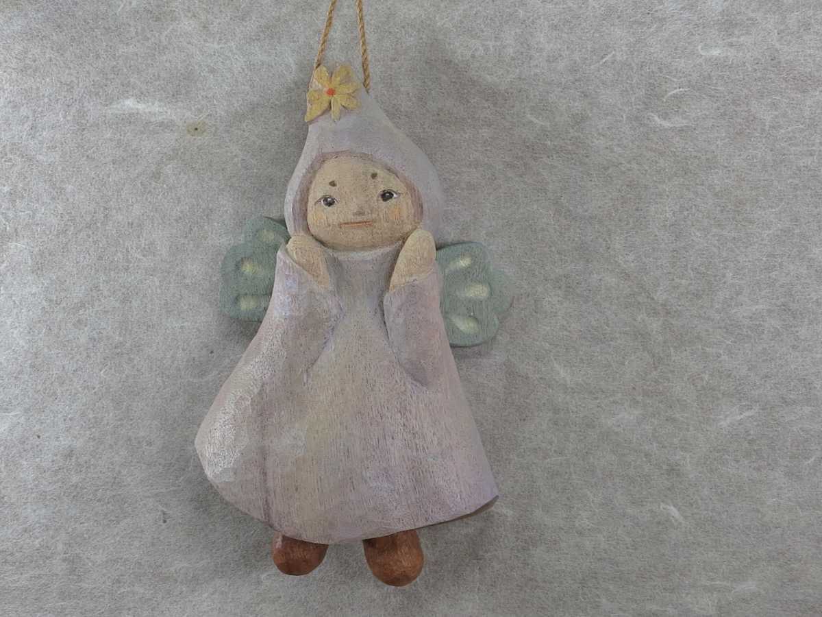 大人気好評 ヤフオク! - 木彫 妖精さんのてるてる坊主 「あ~した天気にな... 好評お得