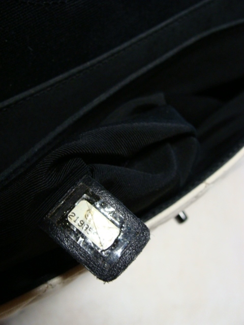 CHANEL シャネル ジャージー レザー 革 バイカラー マトラッセ W CHANEL シャネル ジャージー レザー 革 バイカラー マトラッセ W