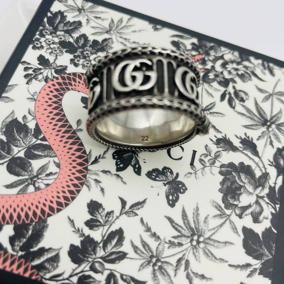 GUCCI グッチ スネーク ダブル G シルバー リング ウロボロス 蛇 GUCCI グッチ スネーク ダブル G シルバー リング ウロボロス 蛇