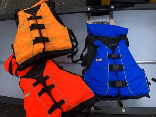  world . favorite /BEE PFD life jacket *② for adult free size *1 sheets. price 