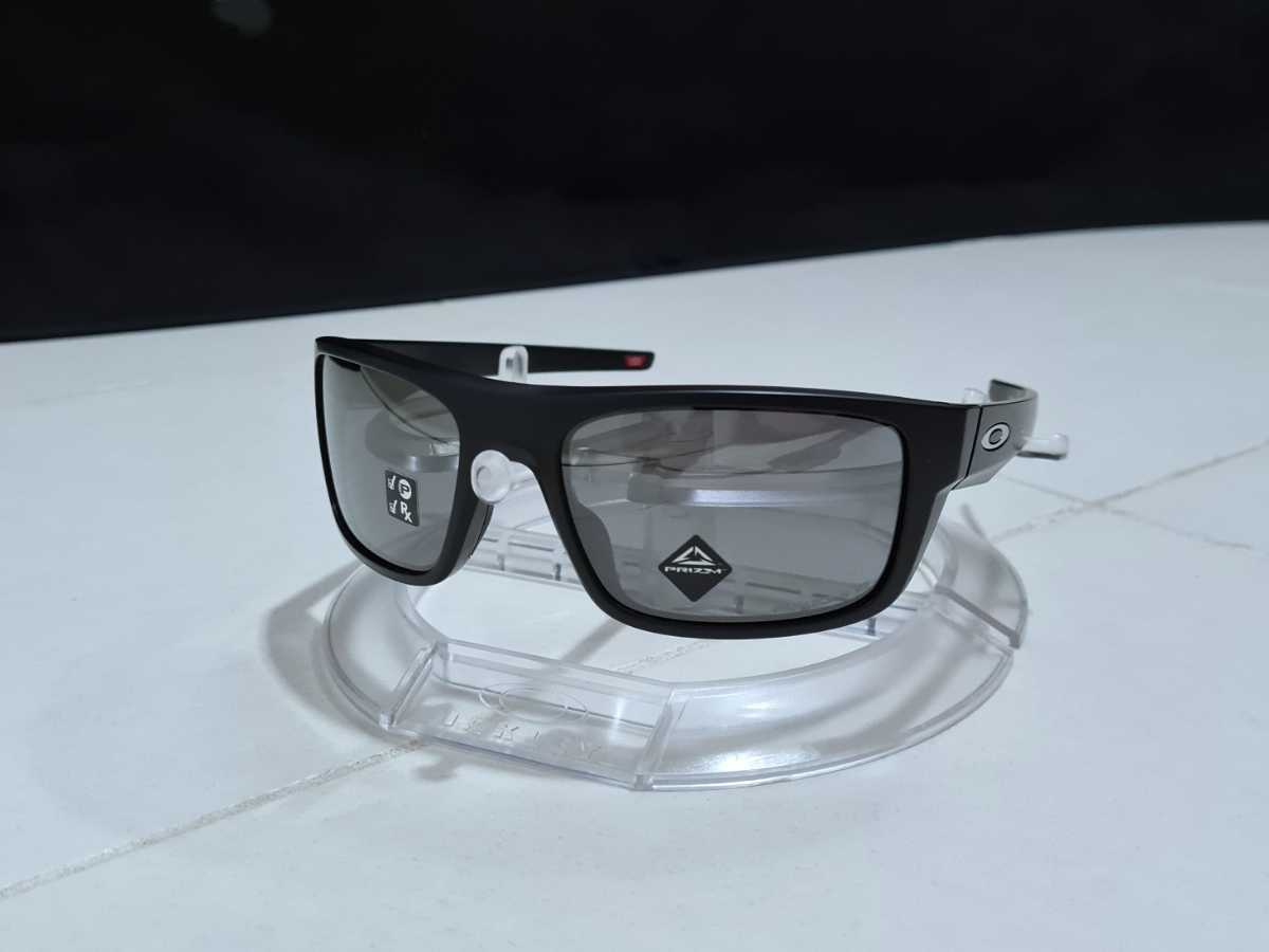今日の超目玉】 オークリー 未使用 OAKLEY サングラス o4128 シルバー