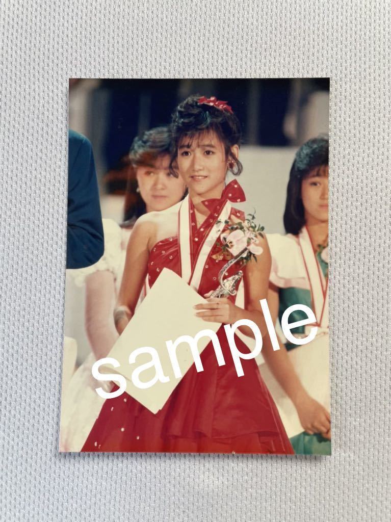 岡田有希子 写真③ E判サイズ 当時物 岡田有希子 写真③ E判サイズ 当時物