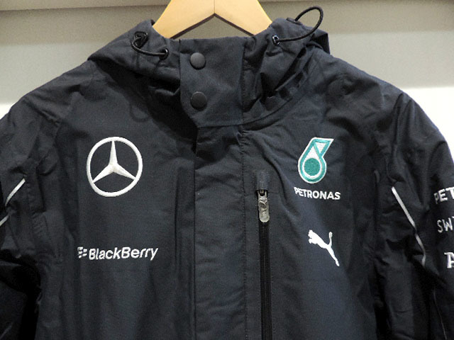 支給品 メルセデス AMG F1 レインジャケット プーマ製 M | www