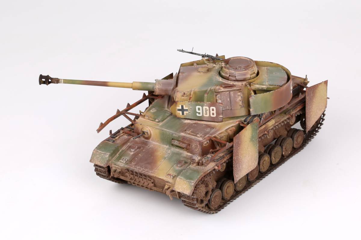 [塗装済完成品]1/35 ドイツ軍　 IV号戦車G型_画像1