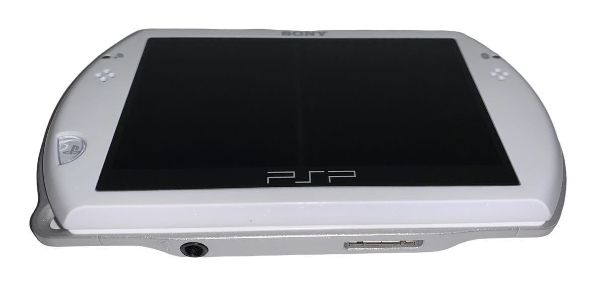 極美品 PSP goプレイステーション・ポータブル go パール・ホワイト