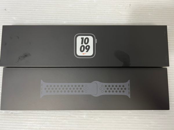 HD019-220629-108【中古】Apple Watch Nike SE 44㎜ スペースグレイ MKT73J/A A2356 スポーツバンド 充電ケーブル欠品_画像5