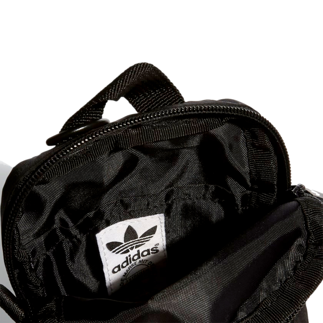 【並行輸入品】adidas ショルダーバッグ Originals National Festival Crossbodyトレフォイル ブラック／マルチ アディダスオリジナルス 黒