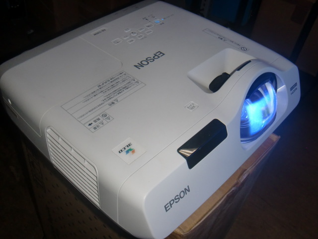 新作正規店 EPSON - EPSON ビジネス プロジェクター EB-535Wの通販 by