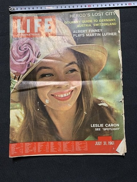 ｓ◎◎　昭和　海外雑誌　LIFE　INTERNATIONAL　昭和36年6月　VOL.31 NO.3　LESLE CARON　レスリー・キャロン　/ E8_画像1