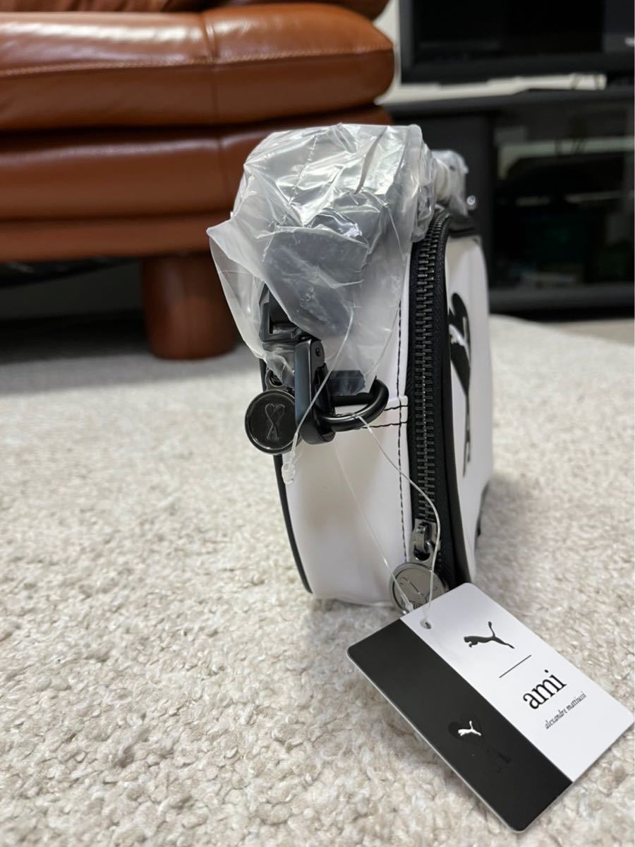ラベルに PUMA - PUMA x AMI スモール ショルダーバッグ 1.5L ユニ