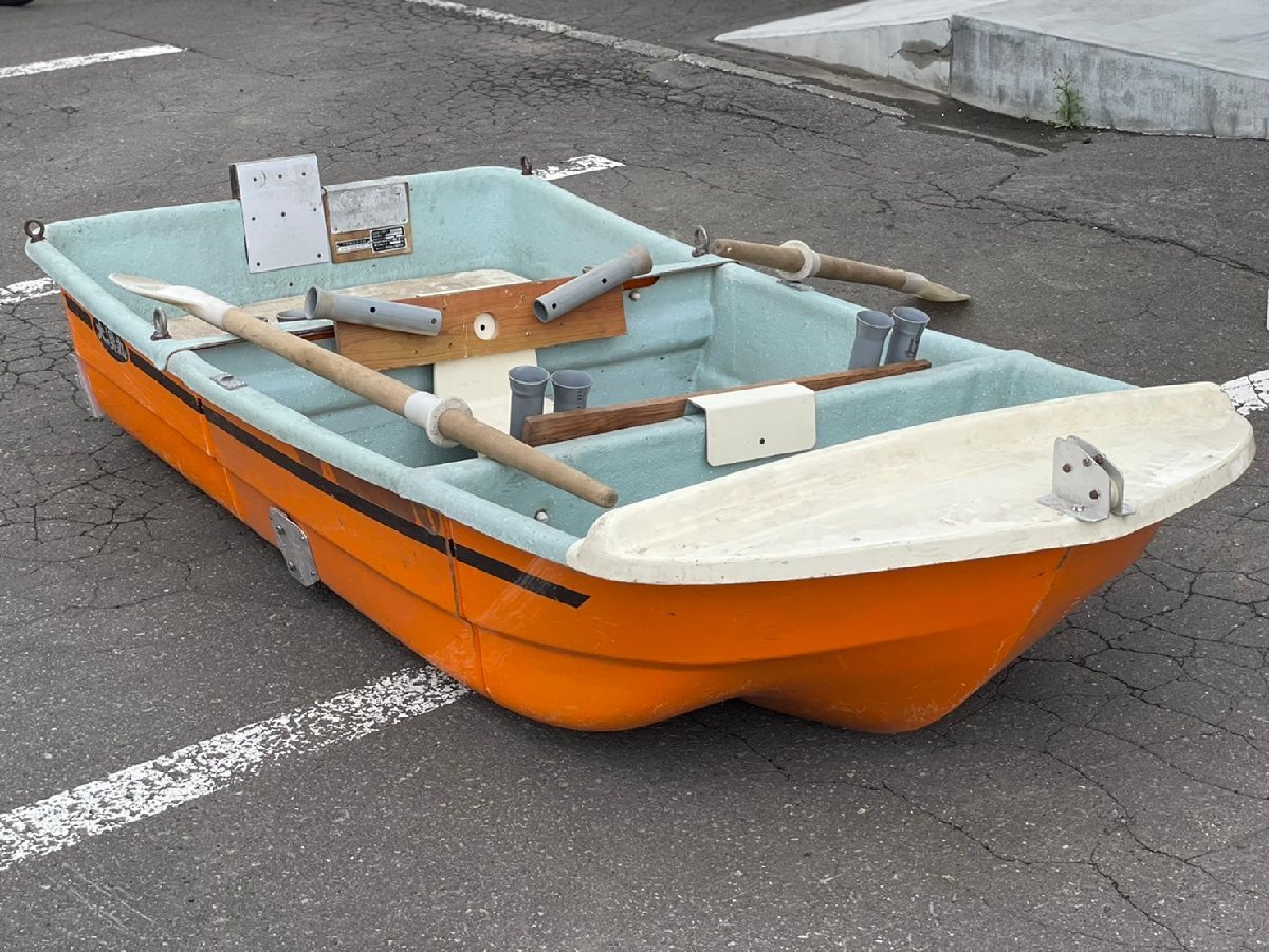 「□　　明石ヨット製作所 大漁丸 三分割 FRPボート 8.8EK 2人乗り 2馬力　札幌　★」の画像1