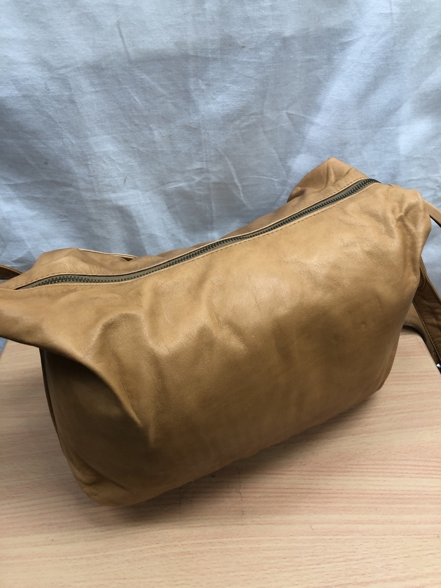  free shipping! shoulder bag cow leather Camel Brown Isola d\'Ischiaisolatis Kia * unused cheap!