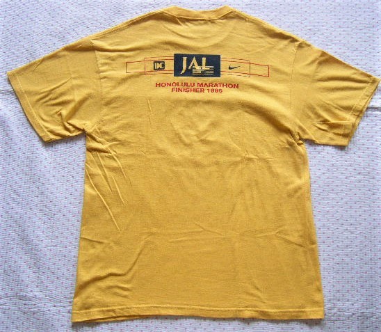 第24回 1996 JAL HONOLULU MARATHON FINISHER ホノルルマラソン完走記念Tシャツ　黄系　サイズ US M　USA製　DC CARD/JAL/NIKE　NIKE社製_画像2