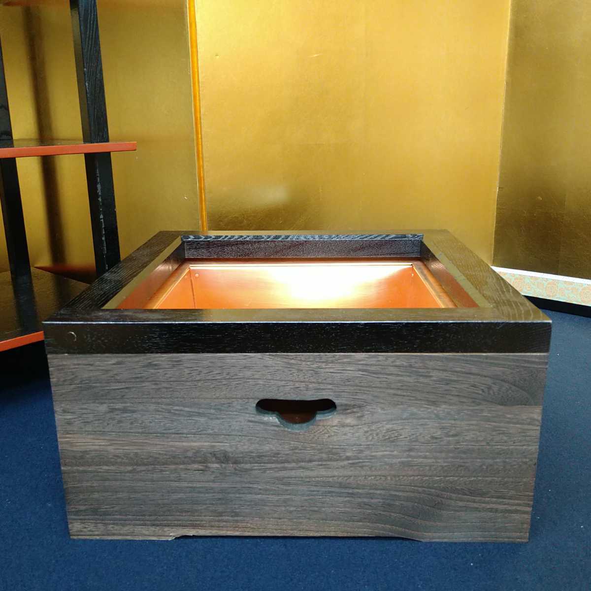 します】 ヤフオク! - 茶道具 炉壇 銅板 銅製 炉縁 漆塗り焼杉 置炉 炉 正規取扱店紹介 茶道具炉壇焼杉黒漆塗炉縁置炉セット野々田火鉢道具未使用栞付 工芸品