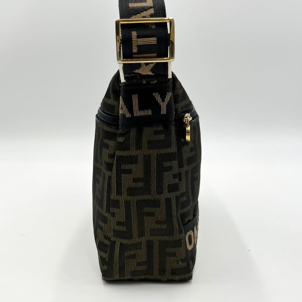 1円 希少 美品 FENDI フェンディ ショルダーバッグ ズッカ柄