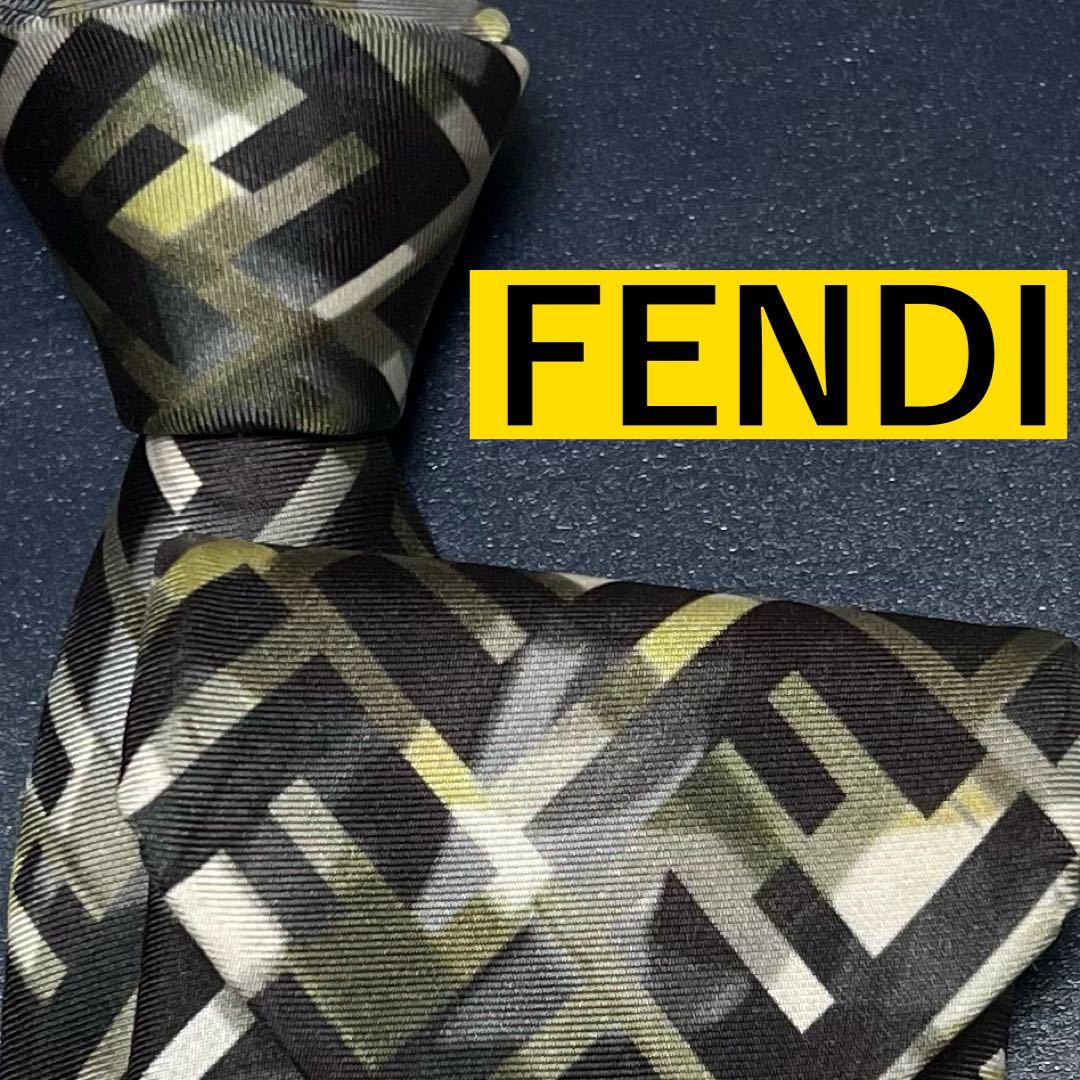 極美品 ネクタイ FENDI フェンディ 現行タグ シルク100% デカロゴ 総柄