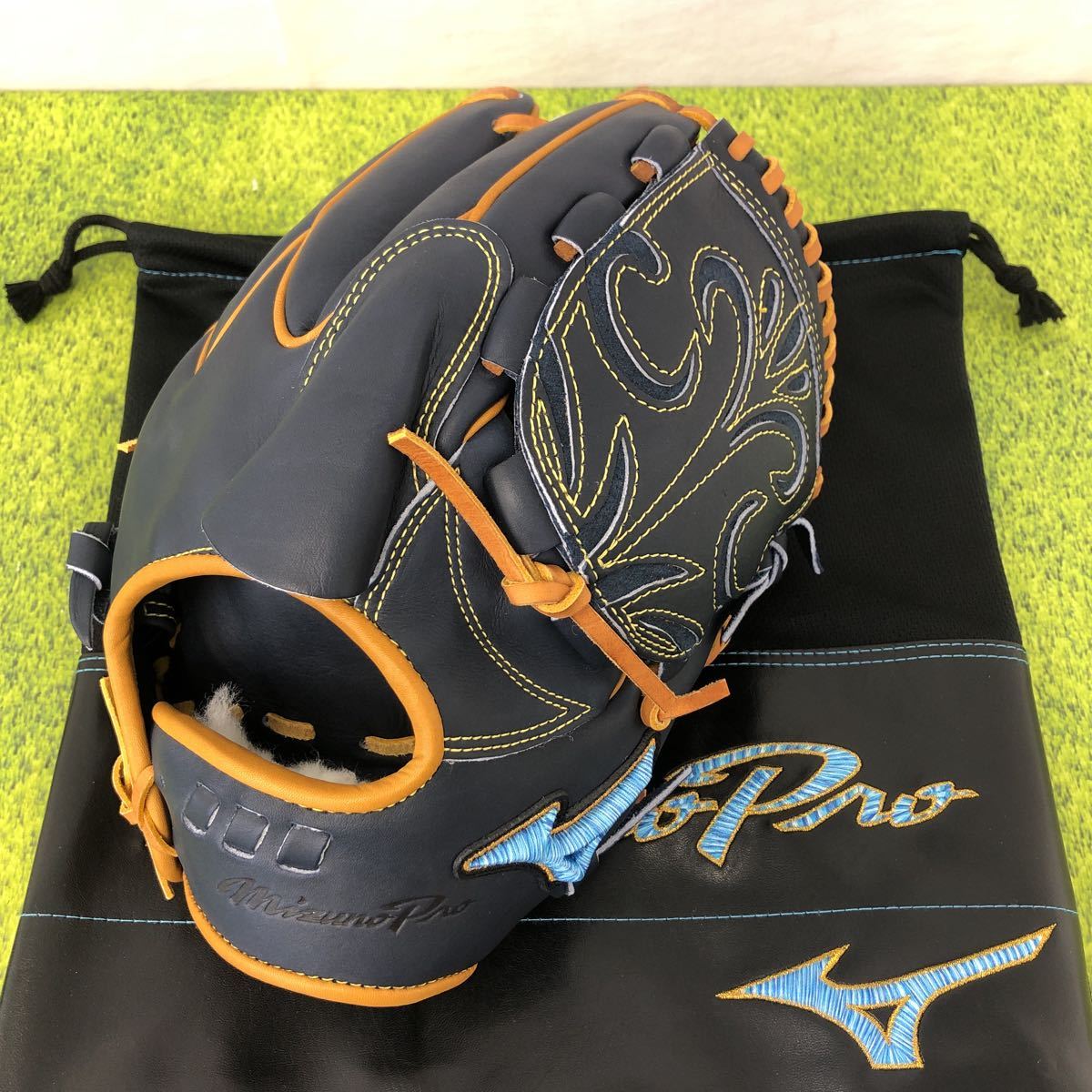 G-1322 タグ付き未使用品 ミズノ MIZUNO ミズノプロ mizunopr 軟式 1AJGR98401 菅野型 投手用 グラブ グローブ 野球 _画像1