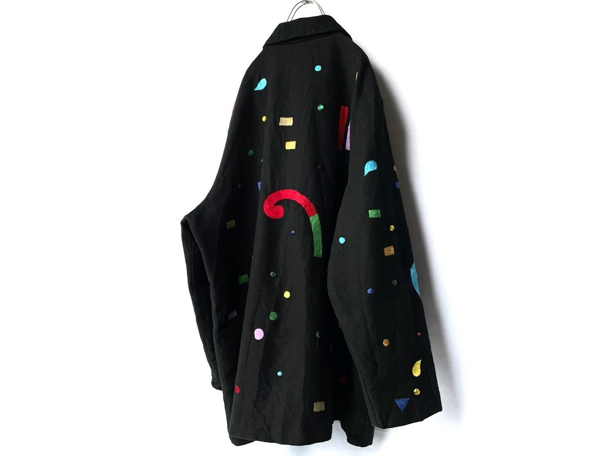 人気の贈り物が 希少80s90sデザイン刺繍ジャケット ハーフコート 黒赤