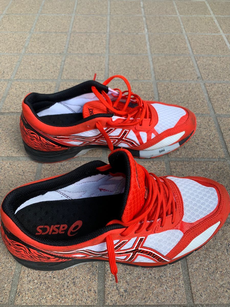 asics ランニングシューズ 25.5cm