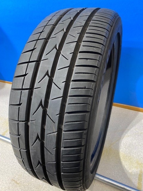 ヤフオク! - 2020年製造 215/45R18 TOYO TRANPA...