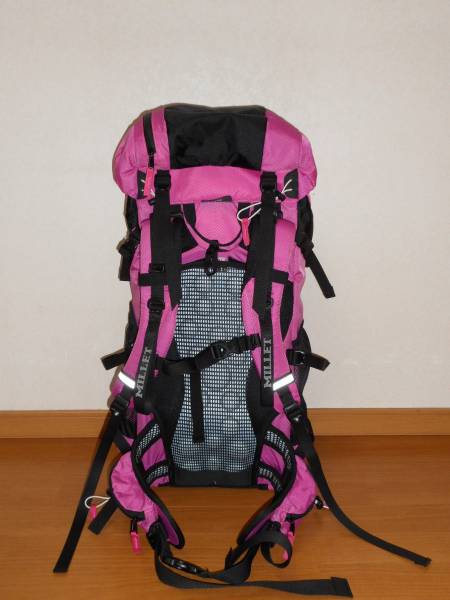  прекрасный товар *MILLET Millet BELLEVUE II 40 рюкзак розовый × чёрный дождевик имеется (1A