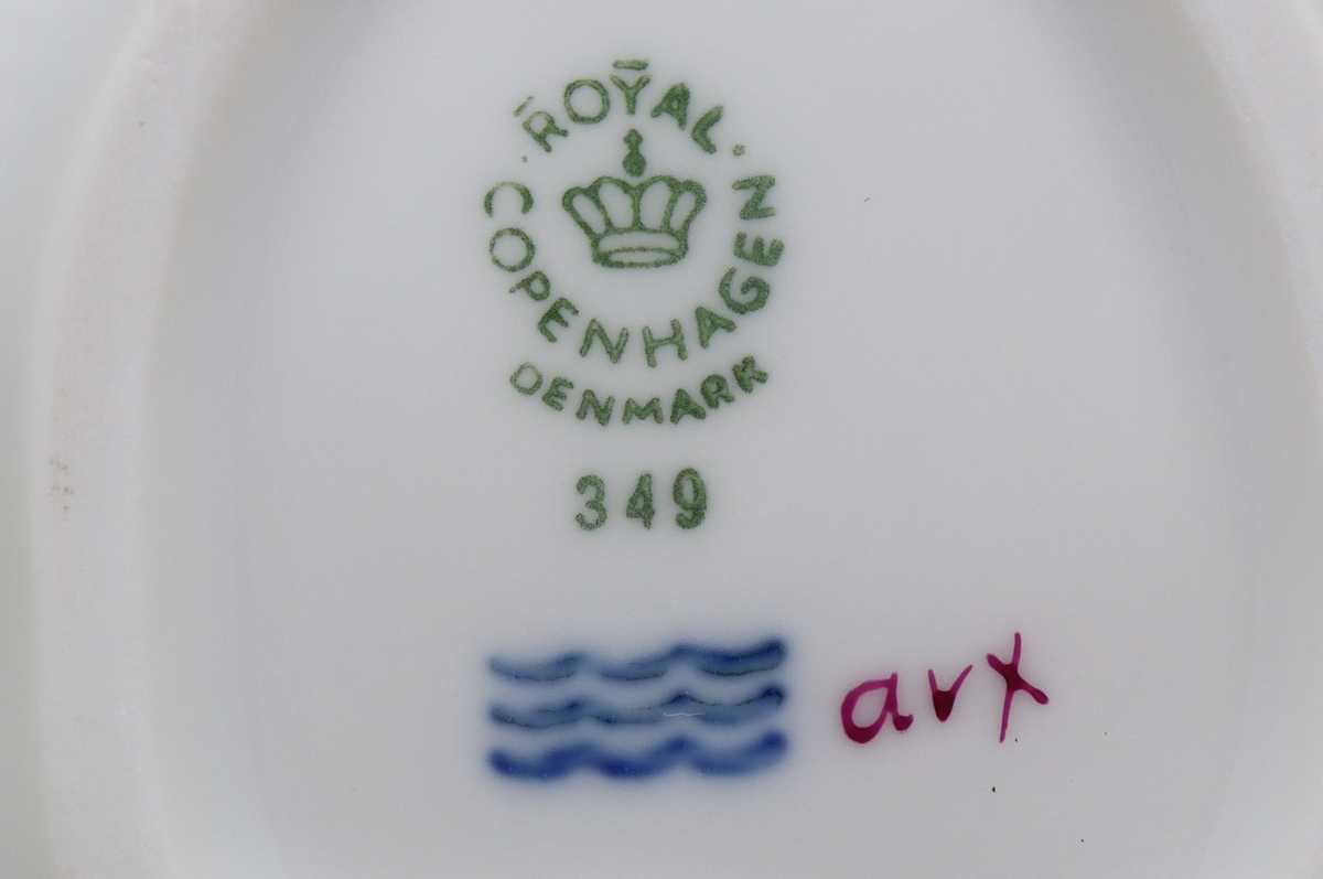 ロイヤルコペンハーゲン ROYAL COPENHAGEN バーガンディ　オープンシュガートレイ　金縁　ピンク　花柄　2点セット_画像10