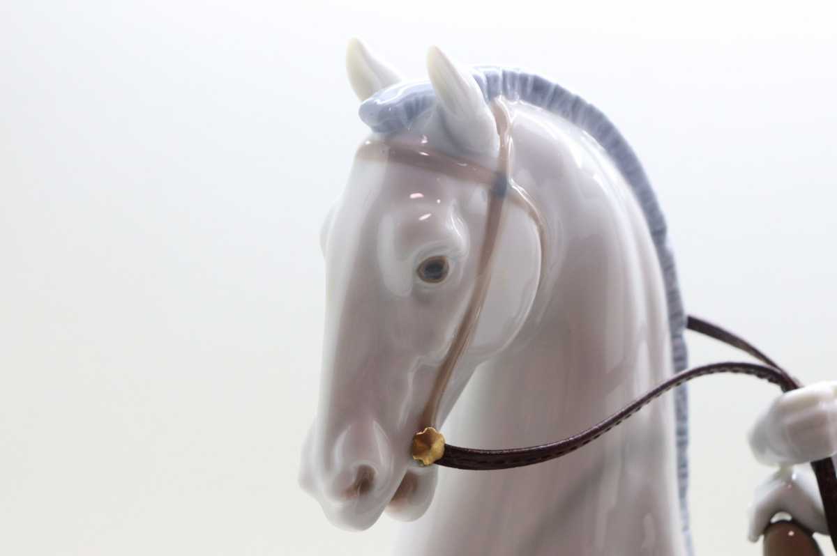 リヤドロ LLADRO 白い馬の少女 陶器人形 フィギュリン 置物 リヤドロ LLADRO 白い馬の少女 陶器人形 フィギュリン 置物