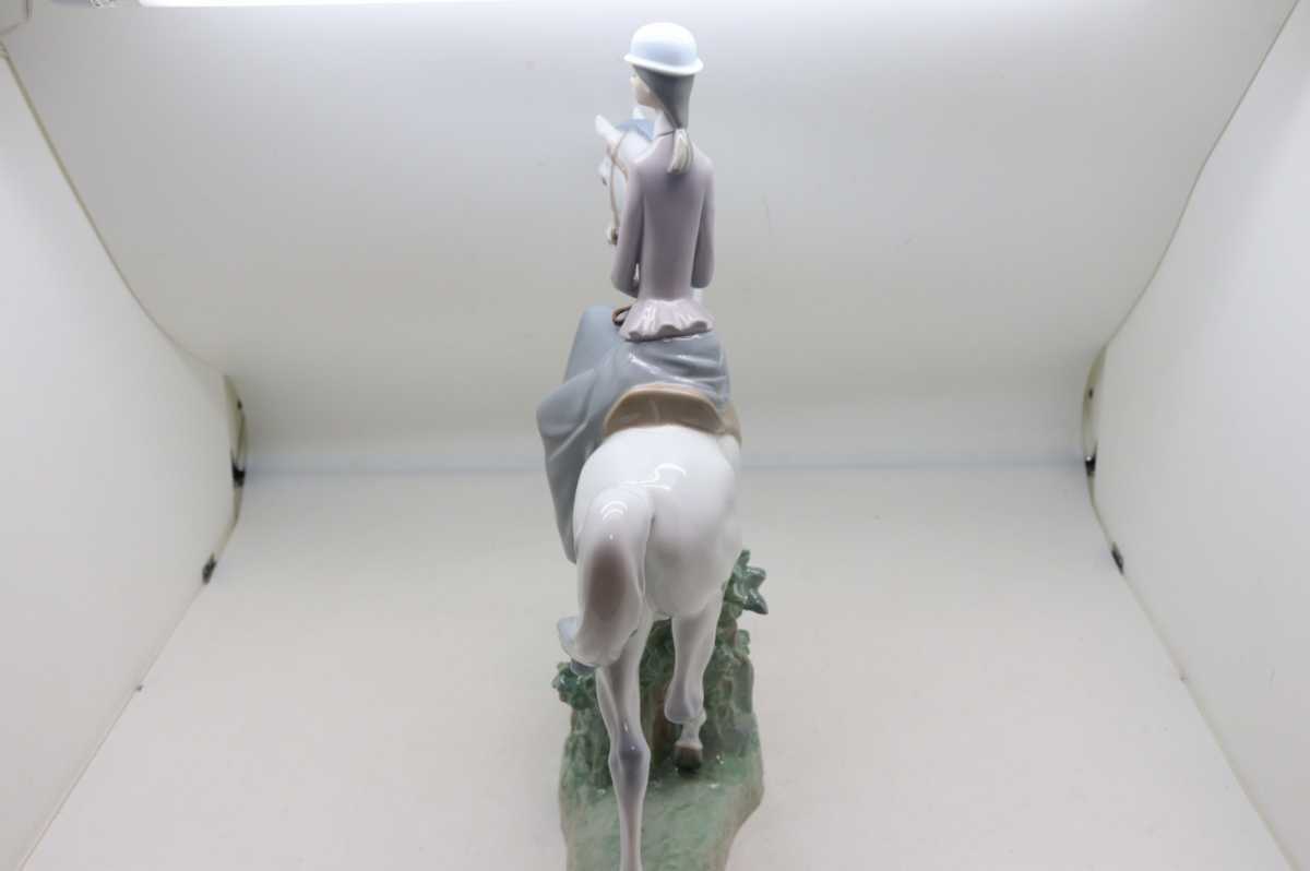 リヤドロ LLADRO 白い馬の少女 陶器人形 フィギュリン 置物 リヤドロ LLADRO 白い馬の少女 陶器人形 フィギュリン 置物